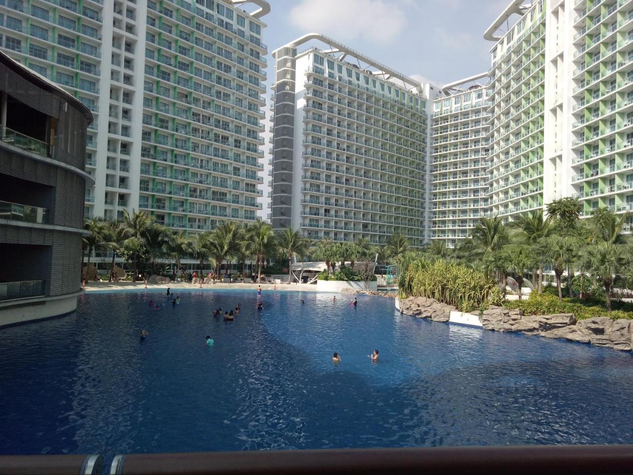 Azure Urban Resort Residences Manila Exterior foto